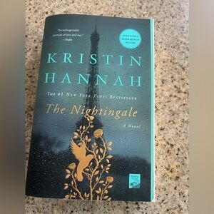 Kristin Hannah The Nightingale - Teal & Gold Paperback